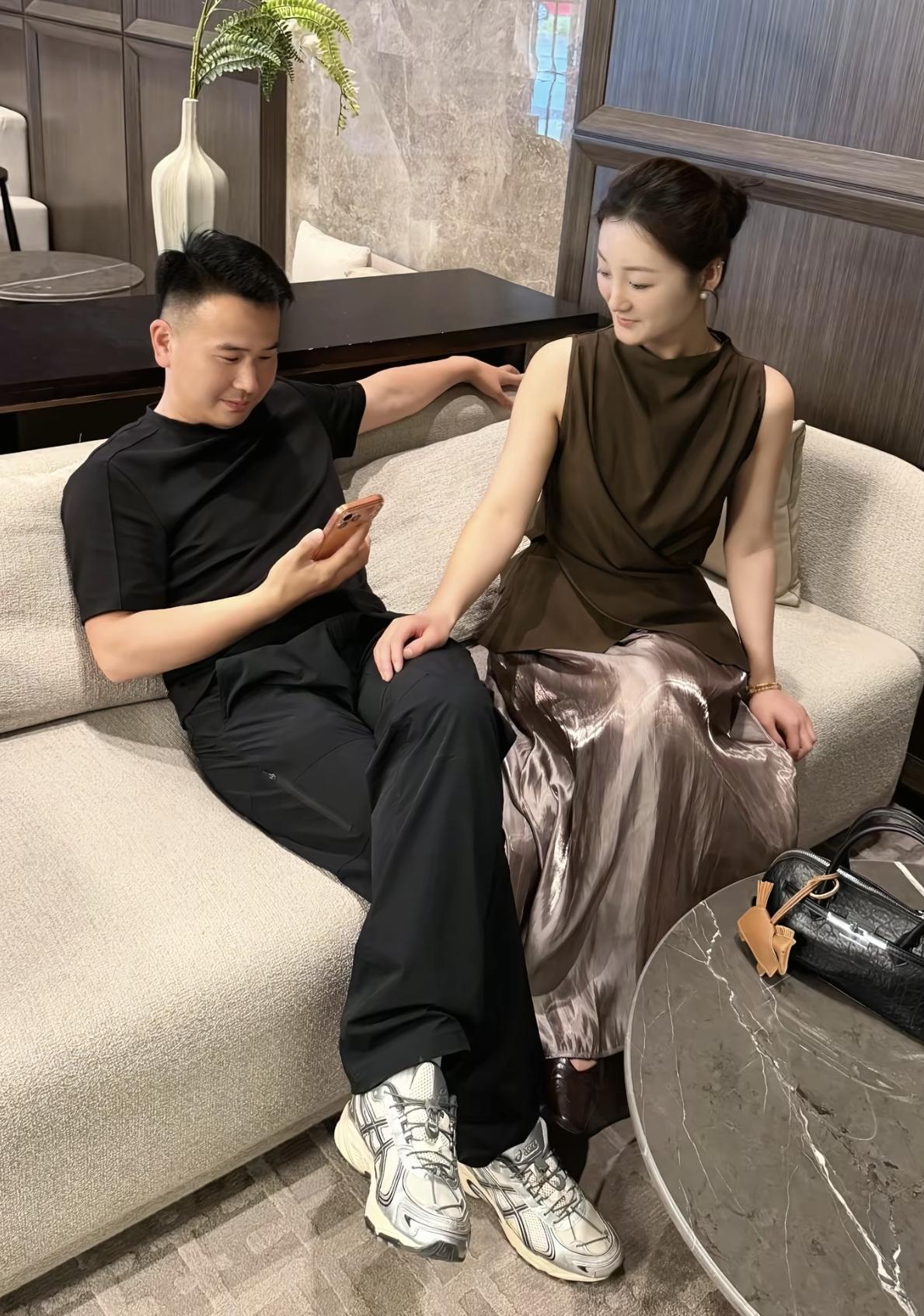 有人说陈亚男是牛马命，有人说她是苦命人。难道没感情了也得继续婚姻？

真不懂当时