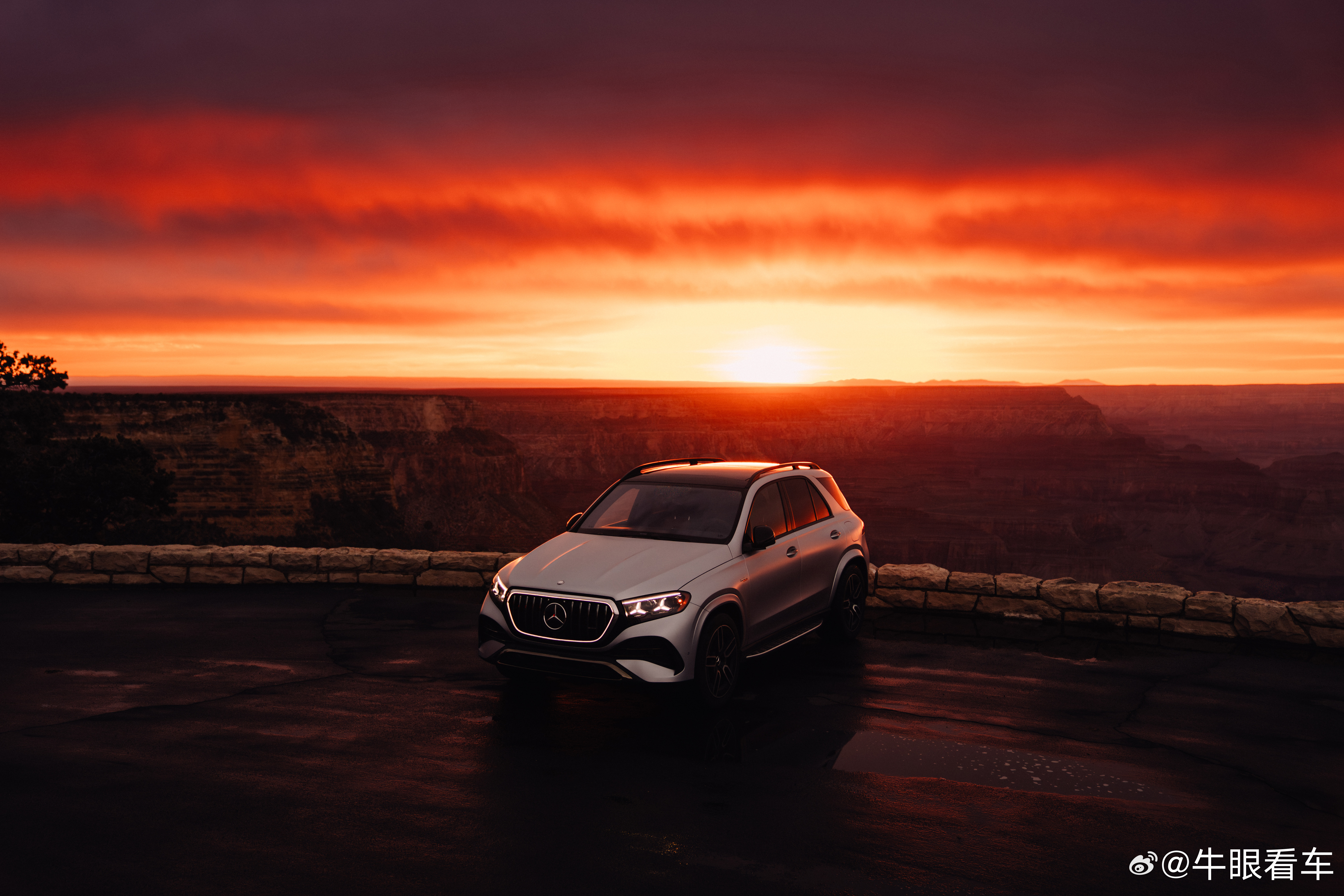 美国市场，GLC、GLE 和 GLS 三款 SUV 车型在美国的总销量占比高达 