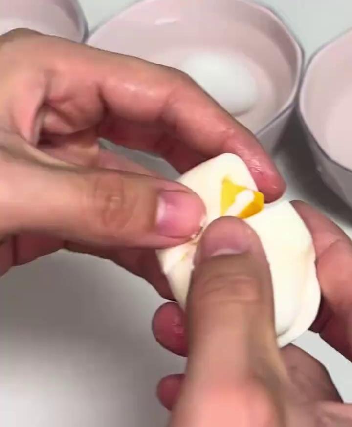 煮鸡蛋能煮出400万粉丝？一个普通人9天封神，秘诀竟是一张纸。

最近全网都在学