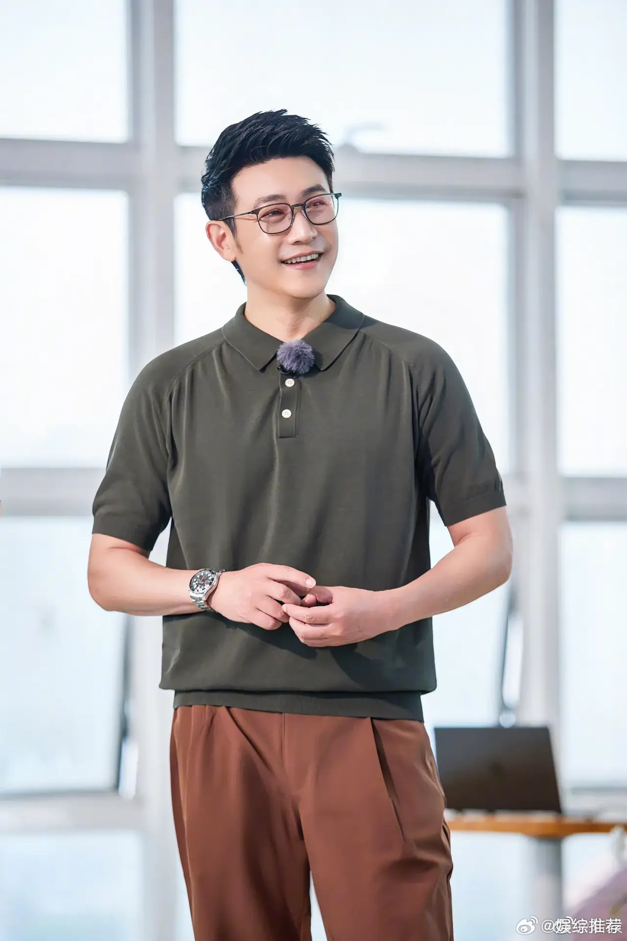 大家都不太喜欢他演戏。今天终于知道为什么了。他是上海人，毕业于上海戏剧学院，与罗