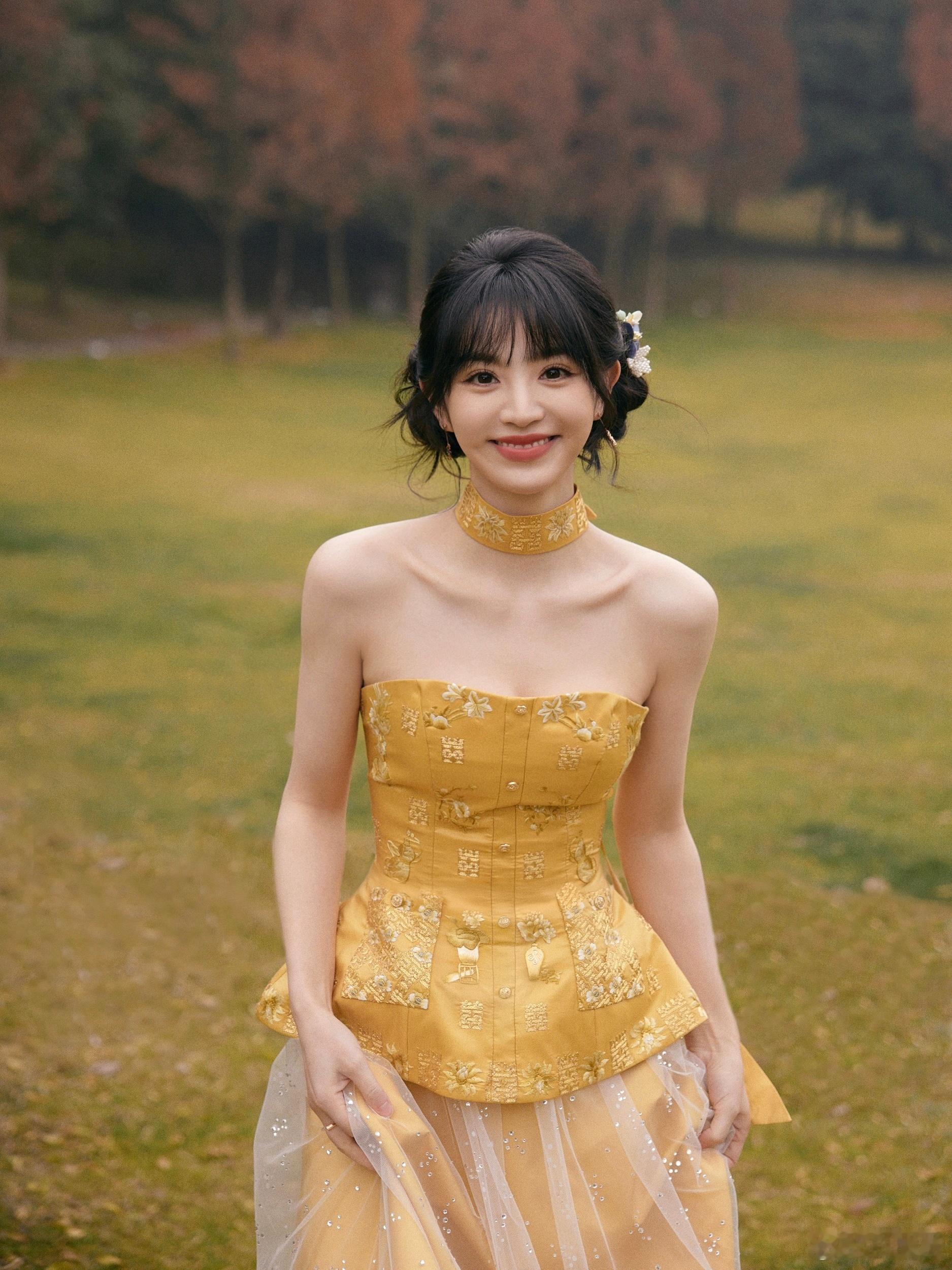 田曦薇明媚感  大奉打更人  太好了是小田出来营业了，我看谁还不知道大奉打更人即