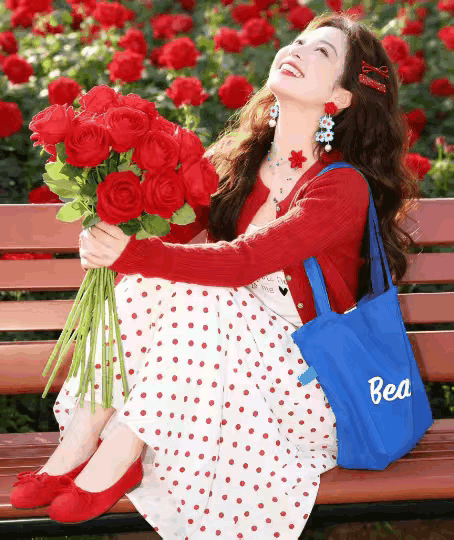 人民日报的一段话，突然暖到了很多人：

“日落是免费的，春夏秋冬也是，不要觉得人