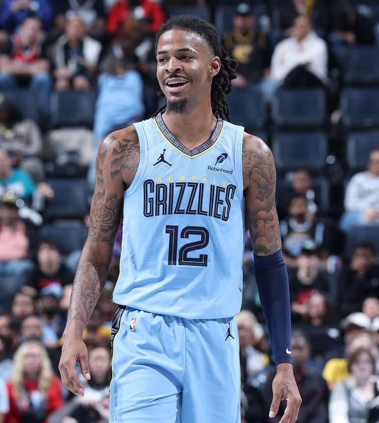 据 Kurt Helin 报道，如果灰熊队考虑交易贾·莫兰特，他们希望能得到一位