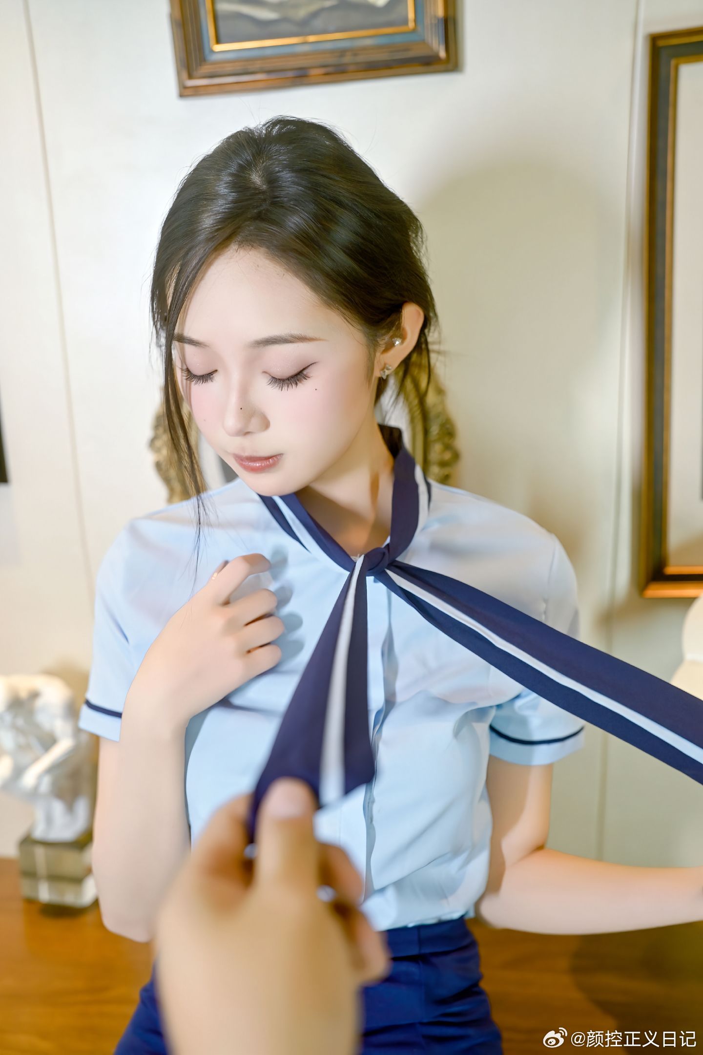 少女写真小领带加分美女绘梦长廊