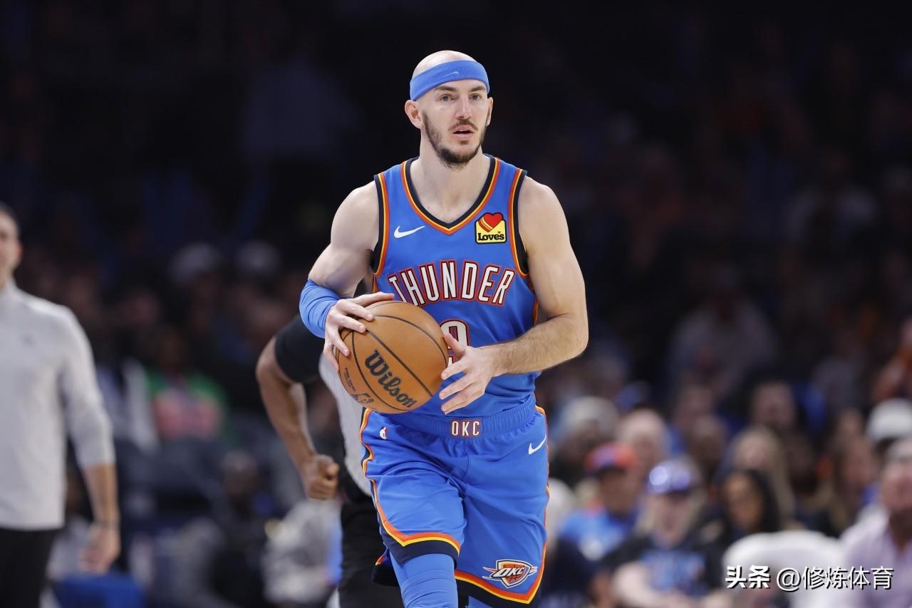 卡鲁索职业生涯是真的爽，大合同和冠军都拿到手了：

1、在湖人——拿到1个总冠军