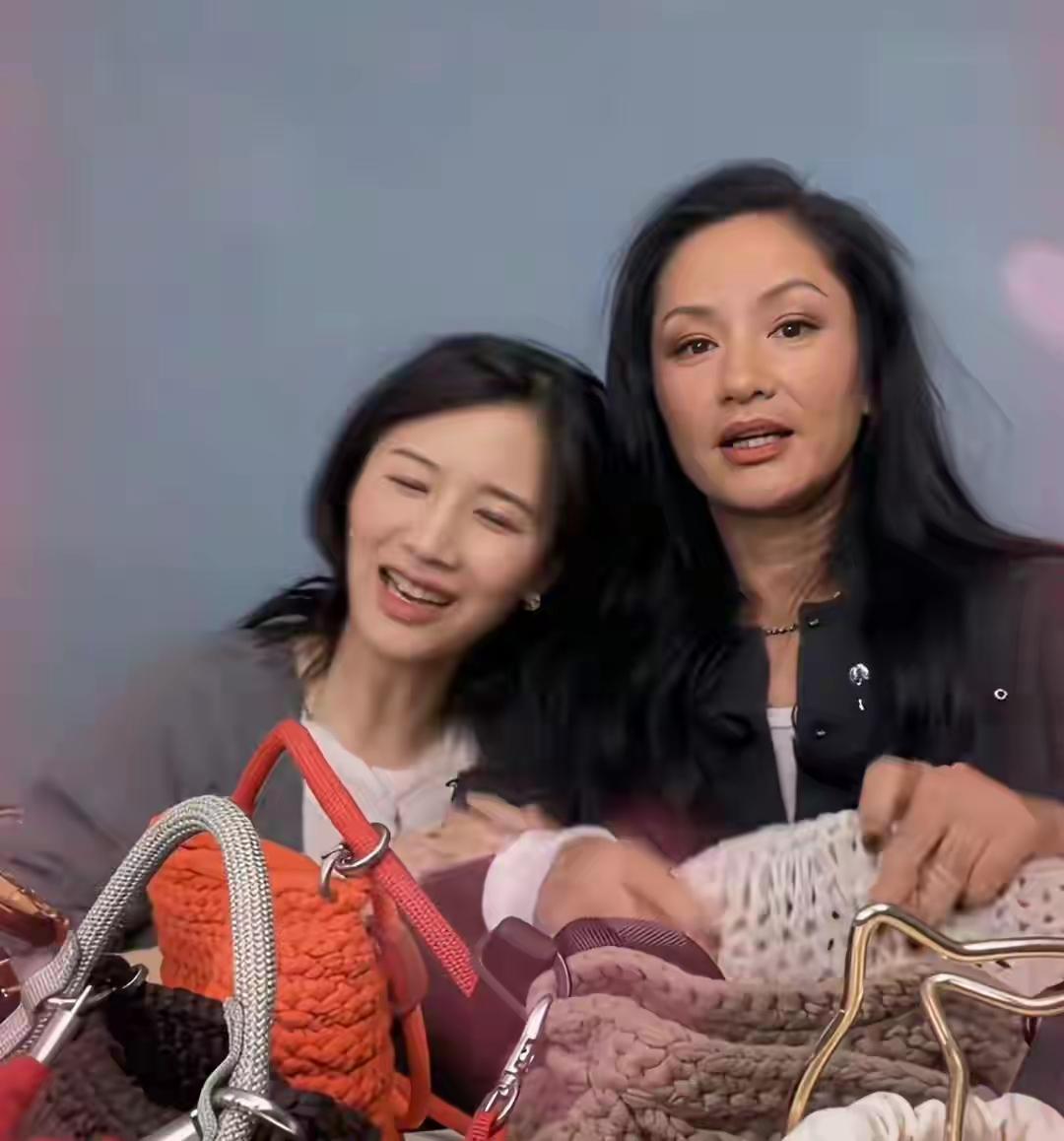 瞿颖说：宁可少挣钱，也要早点下班。
瞿颖愈发活得通透了，生活也过得愈发惬意。
当