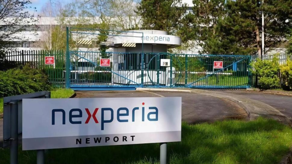 德国蔡司嘴上说得硬气，坚持不被美国“牵着鼻子走”，但他们的财报却“老实交代”了，