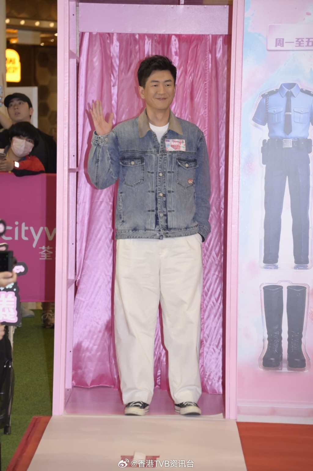 星岛：马贯东拍档张曦雯缺席宣传︰想念她厚肉“人中”很好亲 首当主角自评气场不足马