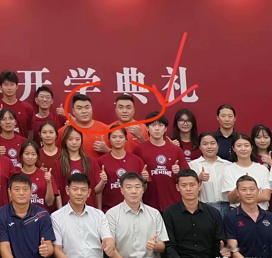 坏了，王楚钦外号不保了！

王楚钦号称大头，
就是头很大的意思吧。

9月2日王