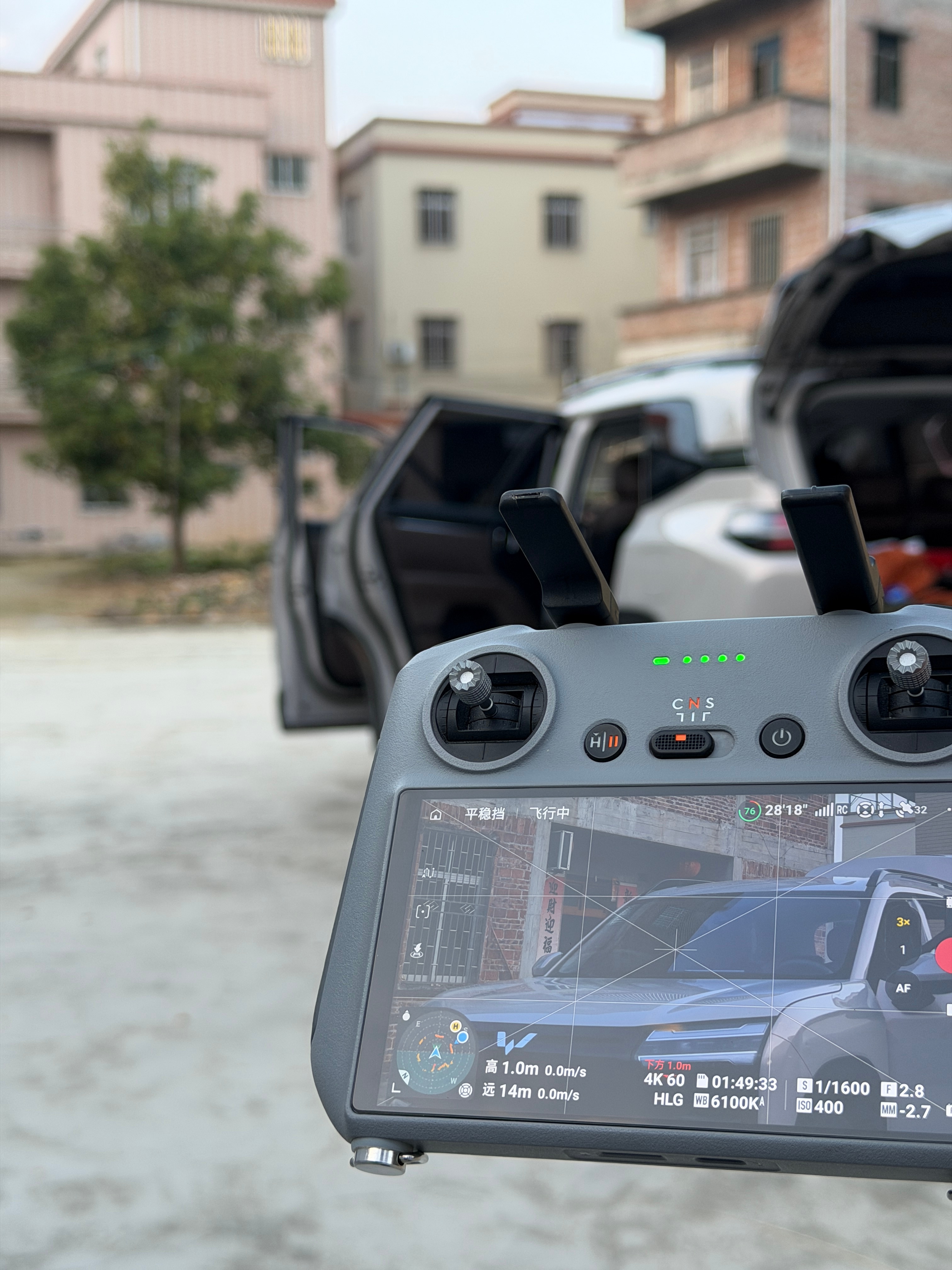 今天继续拍摄贺岁片，摄影老师生病了，还好我还会起飞🛫哈哈哈哈哈哈！汽场全开