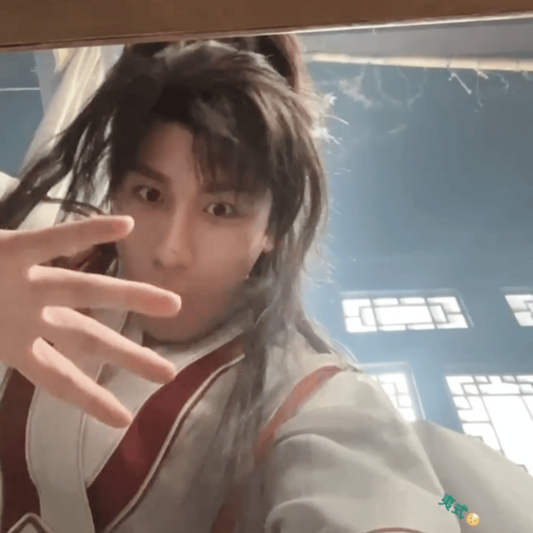 真的像一只小花咪