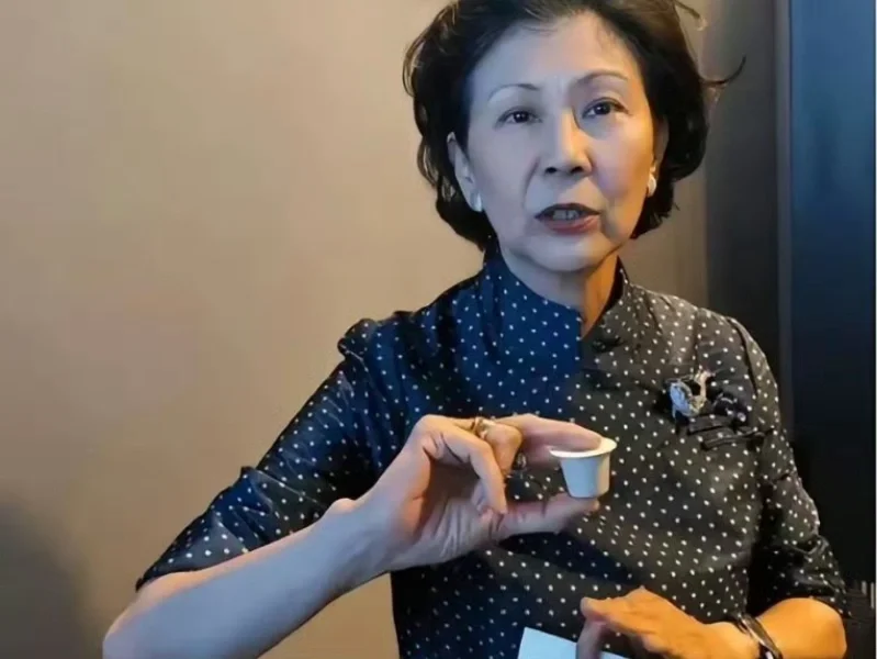李嘉诚红颜知己