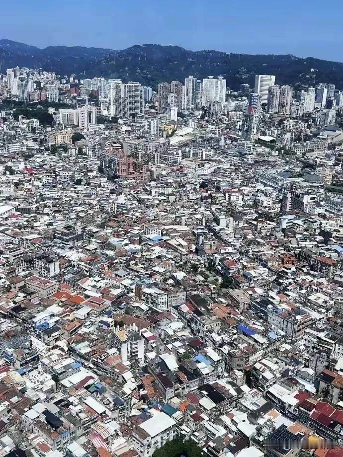 这是厦门市中心，再说一遍，是市中心。接下来我说的，应该连厦门本地人都无法反驳。