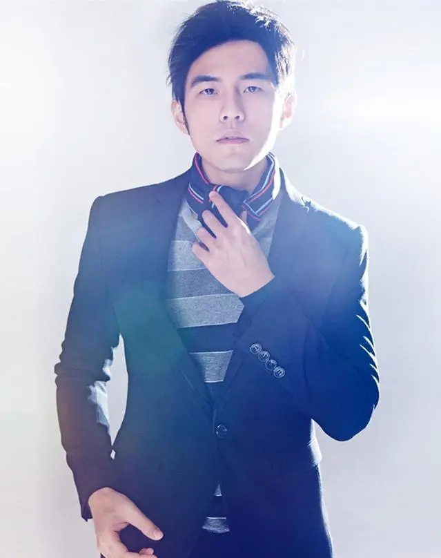 杭州周杰伦痛城 连外卖小哥都在说“今天送了好多演唱会周边”，这座城的“痛”，是被