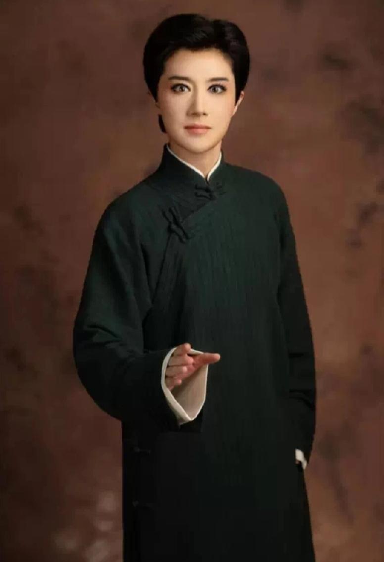 由张宇峰领衔主演的，嵊州市越剧团原创越剧《女班》，将于9月19日在上海北外滩友邦