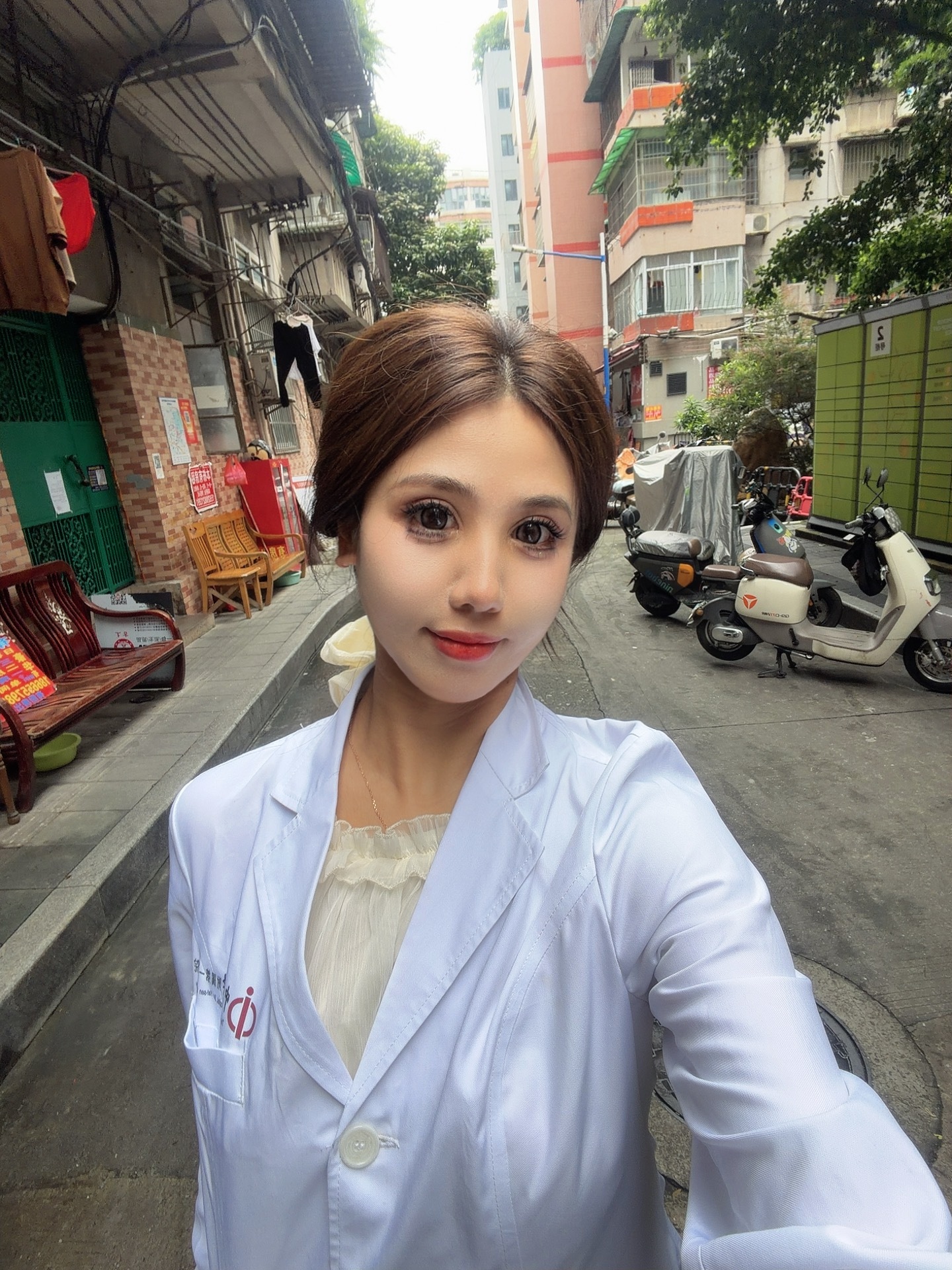 当全职住院医的第一天没把我累死 趁早改行算了28岁了全职上班第一天还是爸妈送 广