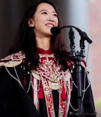这才是哈佛女孩演讲被质疑的真相

看到了在网上弄得沸沸扬扬的蒋雨融的毕业演讲，还