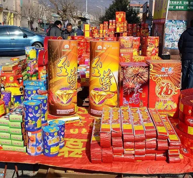 1. 禁止燃放烟花爆竹的环保意义

  • 减少空气污染：燃放烟花爆竹会产生大量