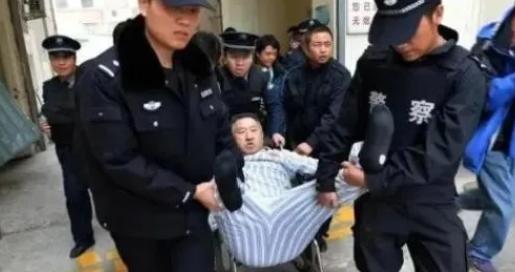 2015 年京煤总医院病床钉子户陈志强，霸占病床三年拒不离开！法官掀开被子一幕，