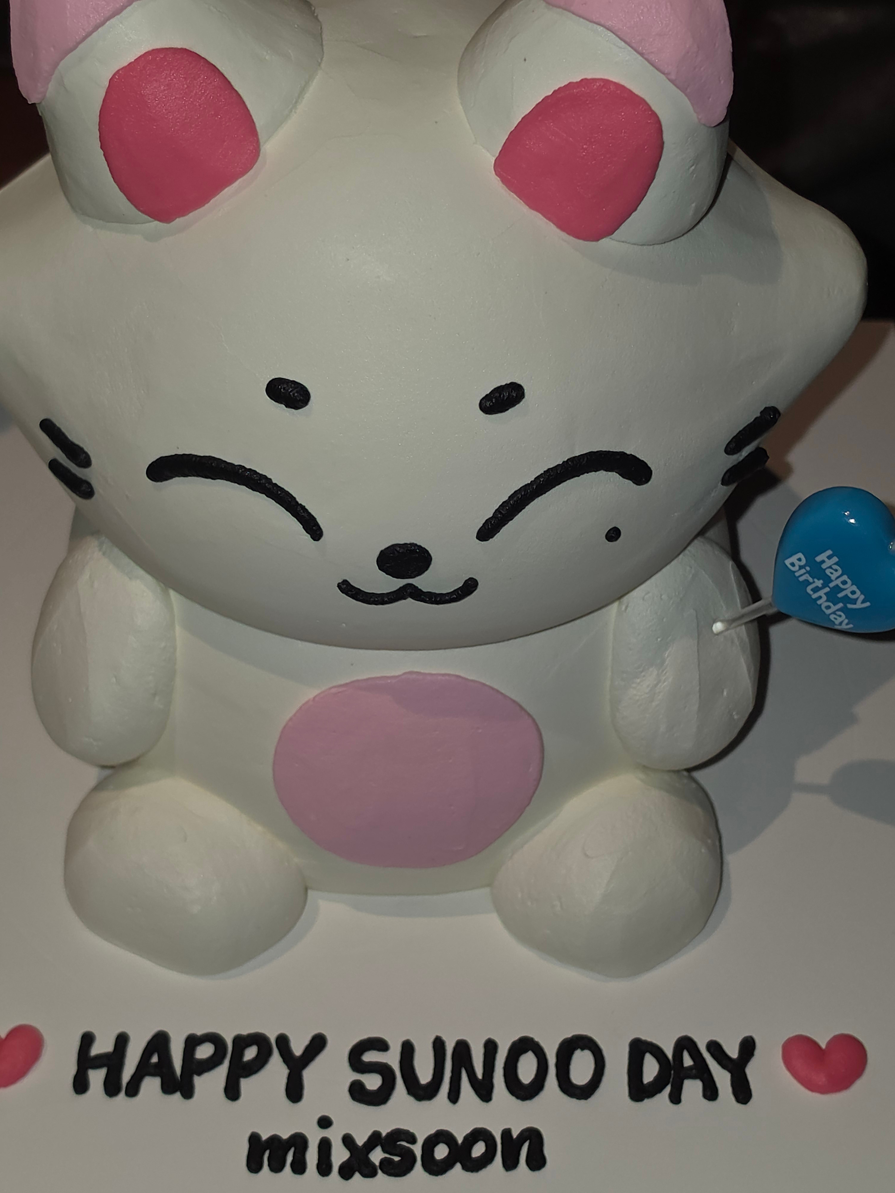 小橡子更新Post“特别特别感谢大家祝贺我的生日😭 今天真的是幸福的一天 ㅎㅎ