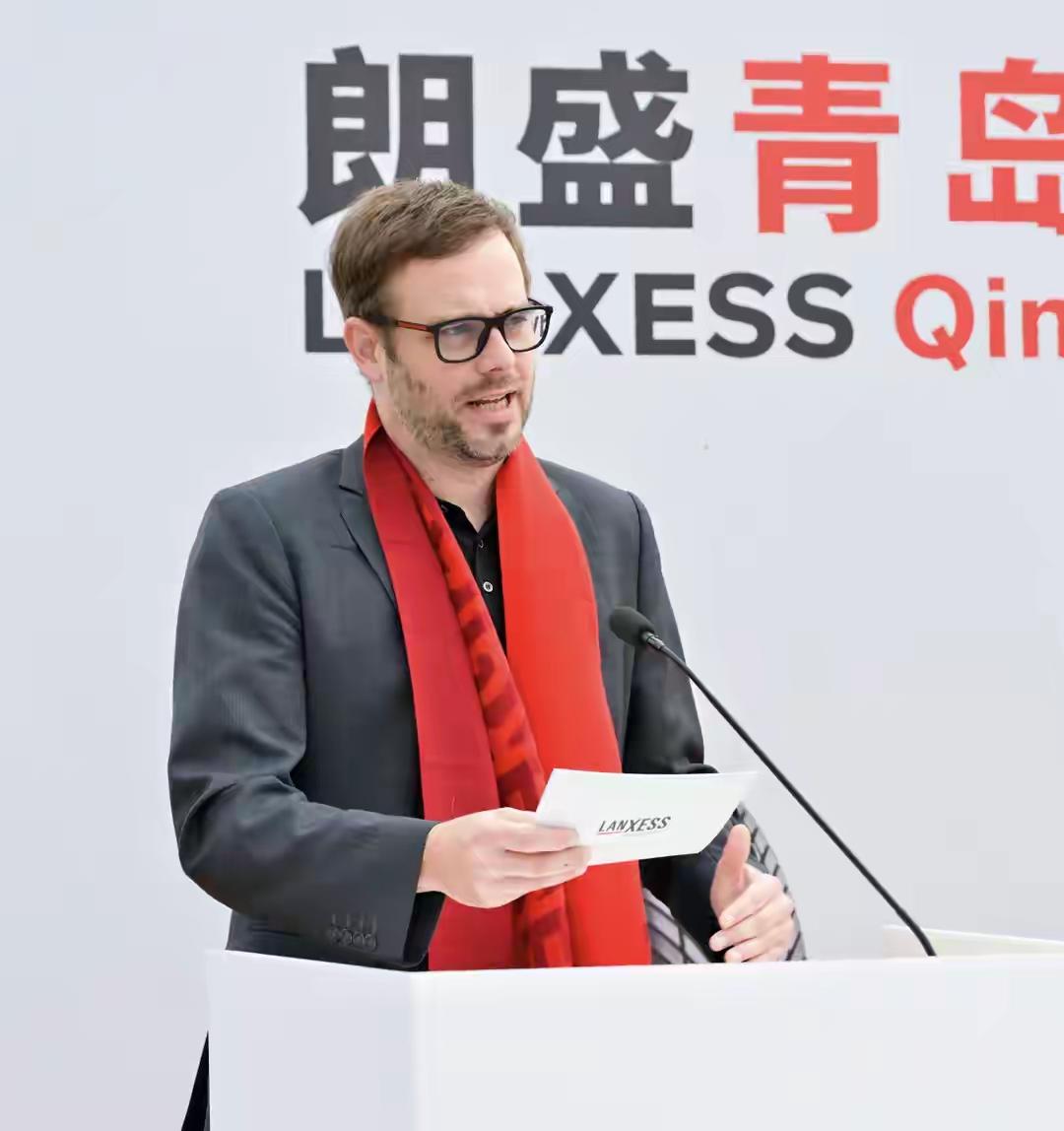 青岛莱茵河畔响起机器轰鸣！德国化工巨头朗盛砸重金扩产，30年老基地产能暴涨50%