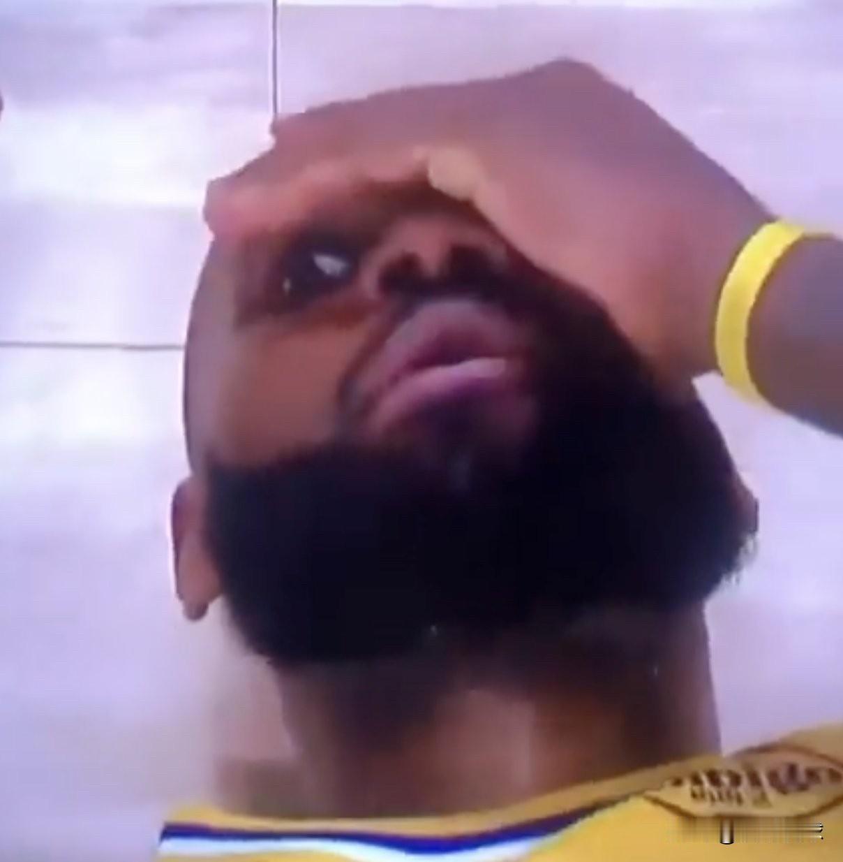 不能说很相似，只能说一模一样