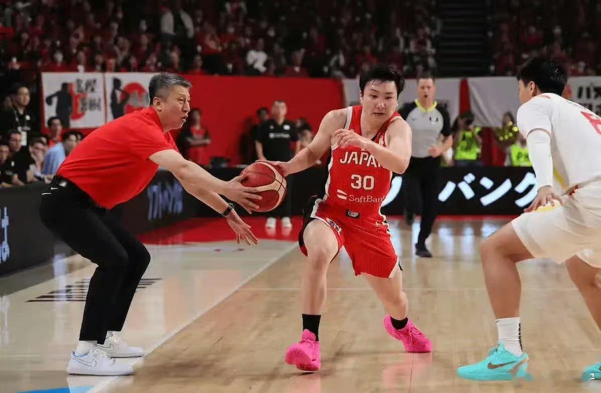 中国男篮vs日本男篮 郭导确实是防守型教练