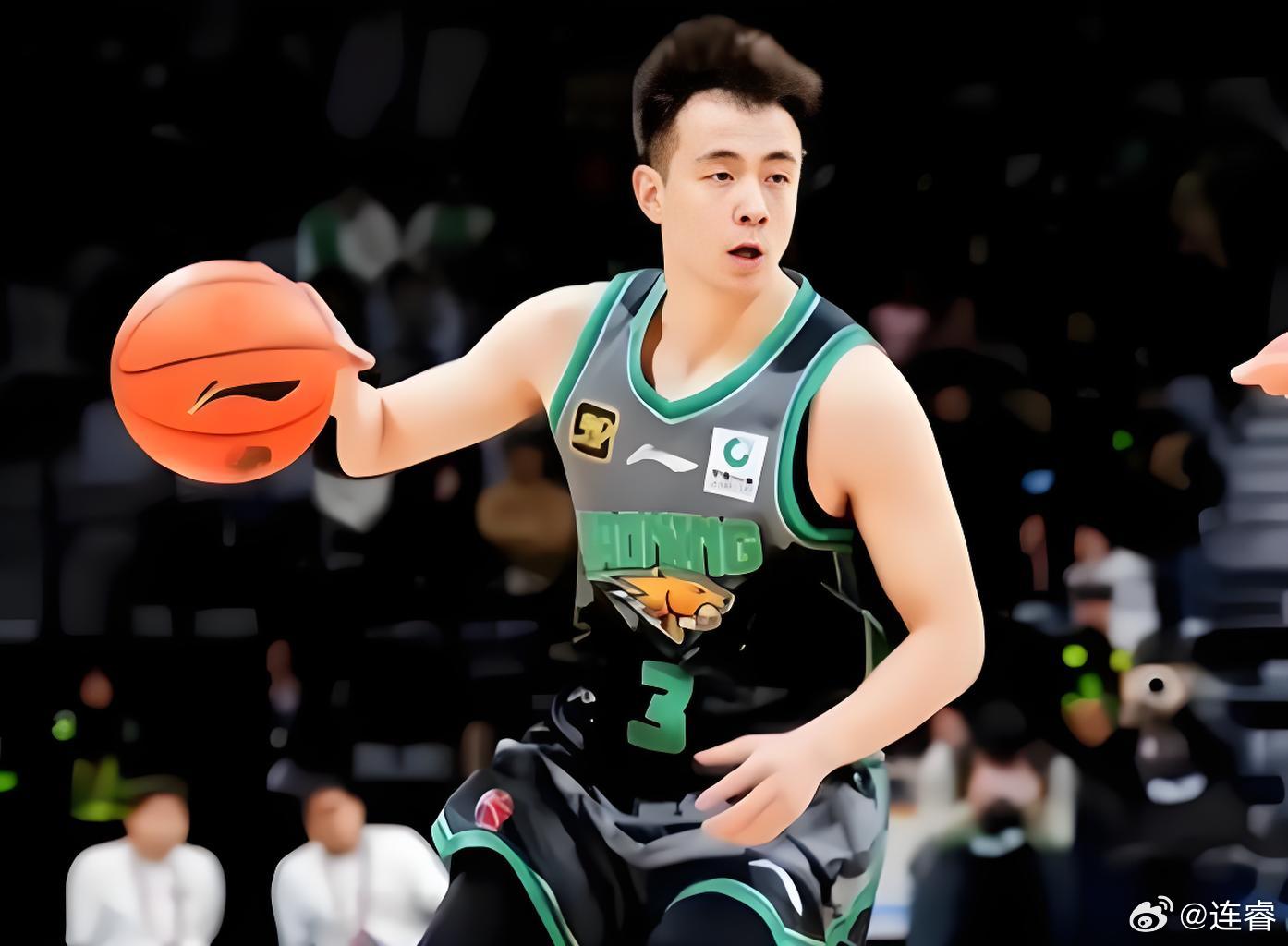 姜伟泽缺席了1月4日辽宁主场的《东北德比》，今晚在长春，他半场三分球4中3拿下全