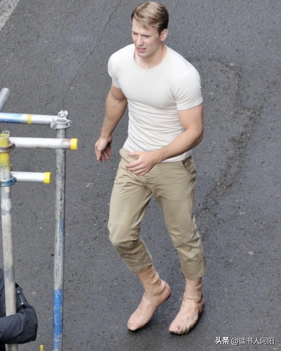 看下图你就明白了，现在美国好莱坞没有硬汉，外表再硬，都是演的，实际都娘！
看出来