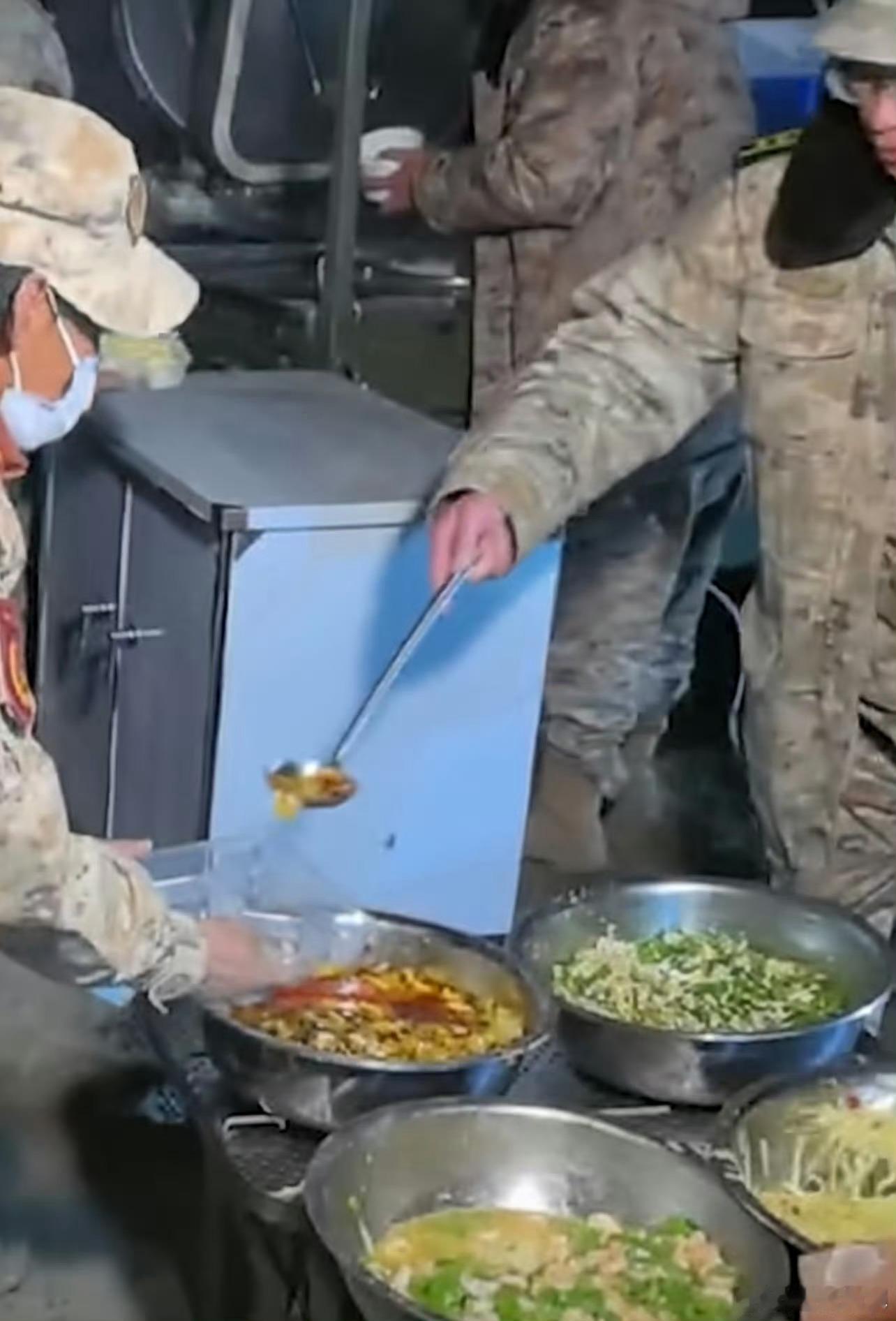 西藏地震 对比西藏地震和美国山火，同样的天灾，不一样的救灾人民子弟兵火速驰援，当