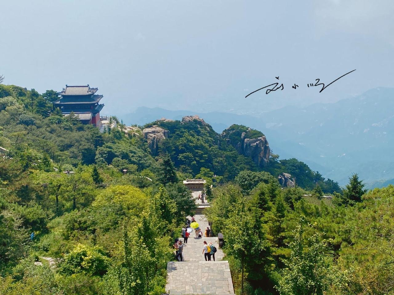 泰山山顶这块著名的石头，有的游客非常熟悉，有的游客却不知道？

泰山作为我国的“
