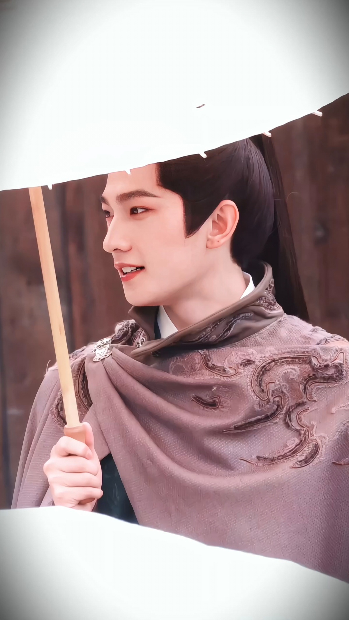 杨洋 丢丢说人活一世，无非三件事：吃、睡、等。好的，我很听话，睡饱了出来吃，吃饱