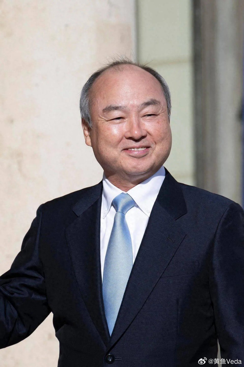 6月23日，软银年度股东大会上，孙正义对马斯克的太空数据中心构想浇了一盆冷水。他