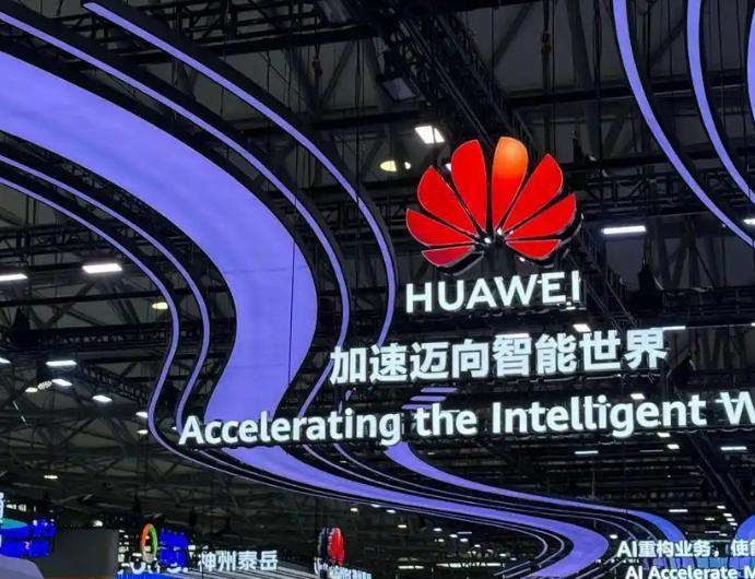 美国禁售华为！英国禁销华为！澳洲禁售华为！欧盟限售华为！西方国家千方百计地阻止华