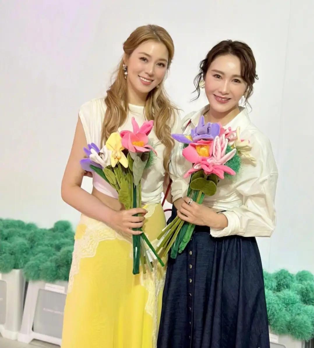 40岁汪圆圆与汪诗诗出席晚宴，打扮好低调，嫁蔡加赞生三孩很幸福！！！！ ​​​