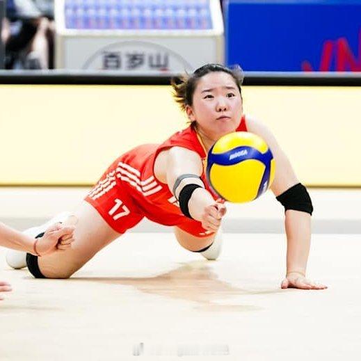 倪非凡今天完成24次成功防守。好样的！中国女排2026世界女排联赛