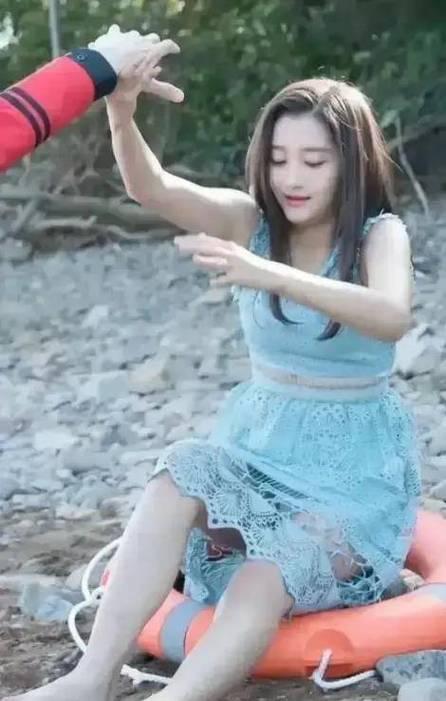 真正让人心里发暖的，是这三种：
- 你心甘情愿，不是被道德绑架
- 对方懂得珍惜