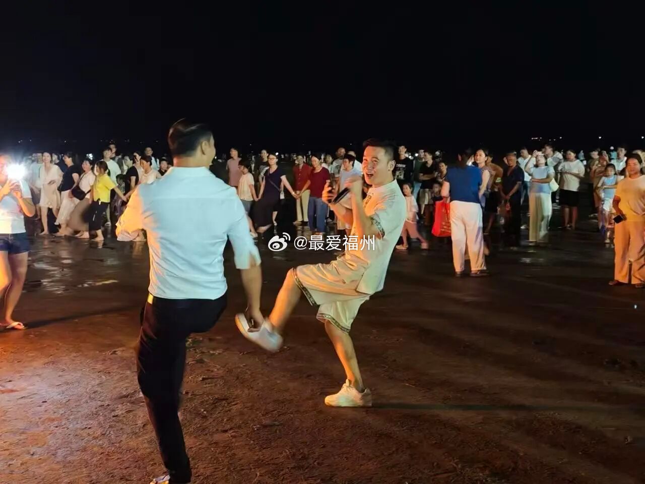 夏夜热闹的 长乐下沙海滨度假村 