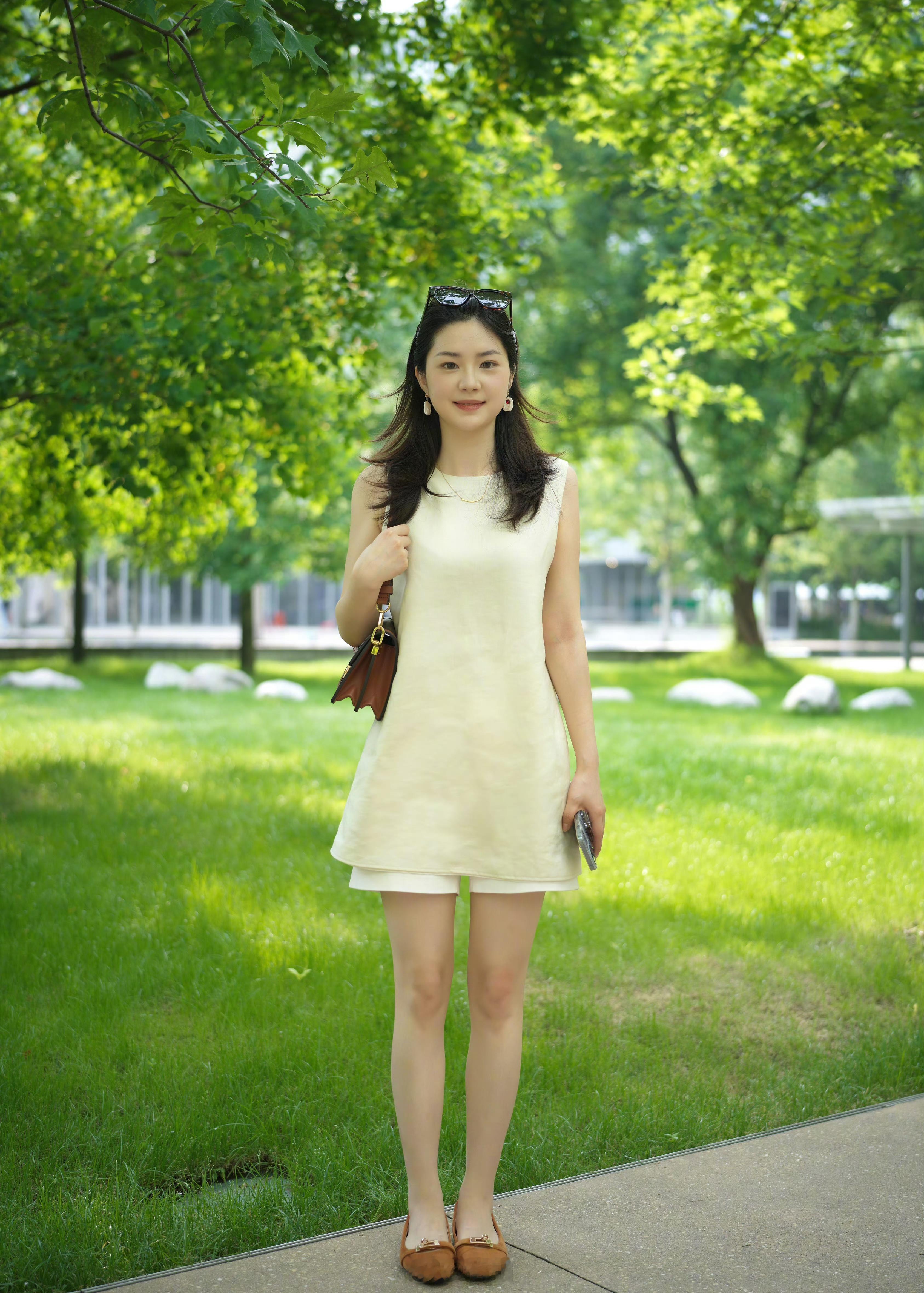 简约时尚的女孩 ​​​