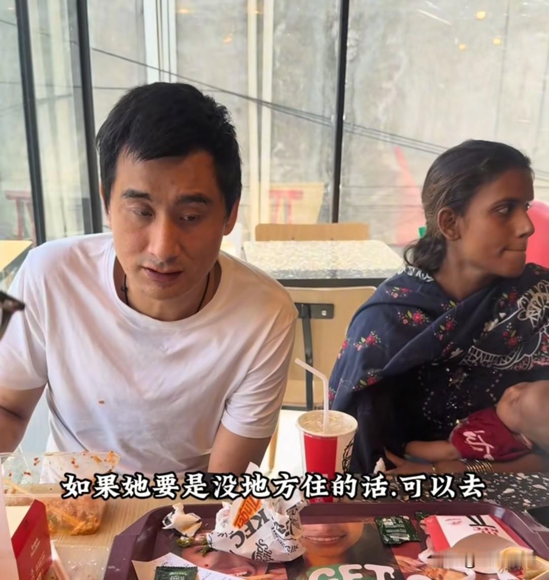 小赵的事情真是一波三折呀！
     小赵因为签证到期，但是老婆签证办不下来。没