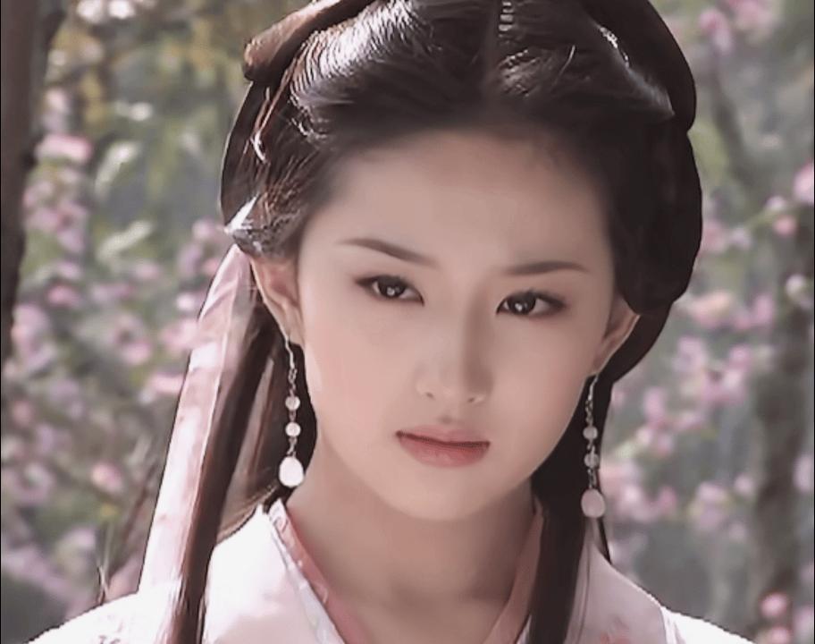 提到内娱适配古言小说里十五六岁就倾国倾城的女演员，这个赛道就只能想到神仙姐姐刘亦
