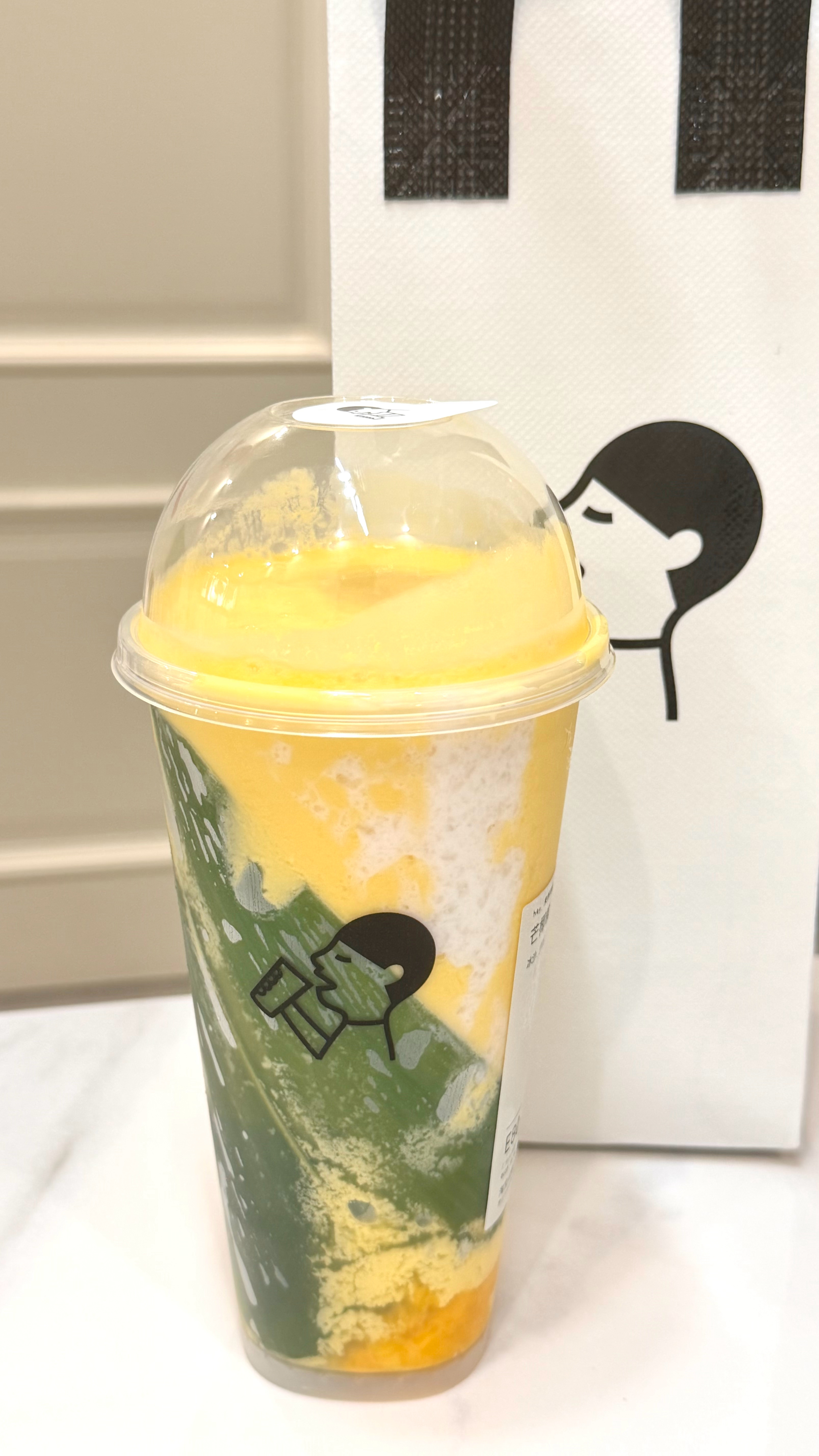 端午限定的芒椰糯米饭我喝上了 馋了好久…但是喝上没有我想的那么神 其实就是杨枝甘