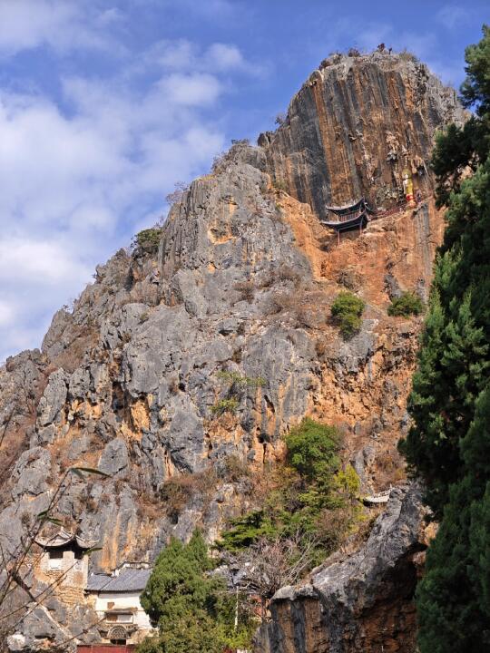 宾川大营观音阁 峻壁凌虚的空中楼阁