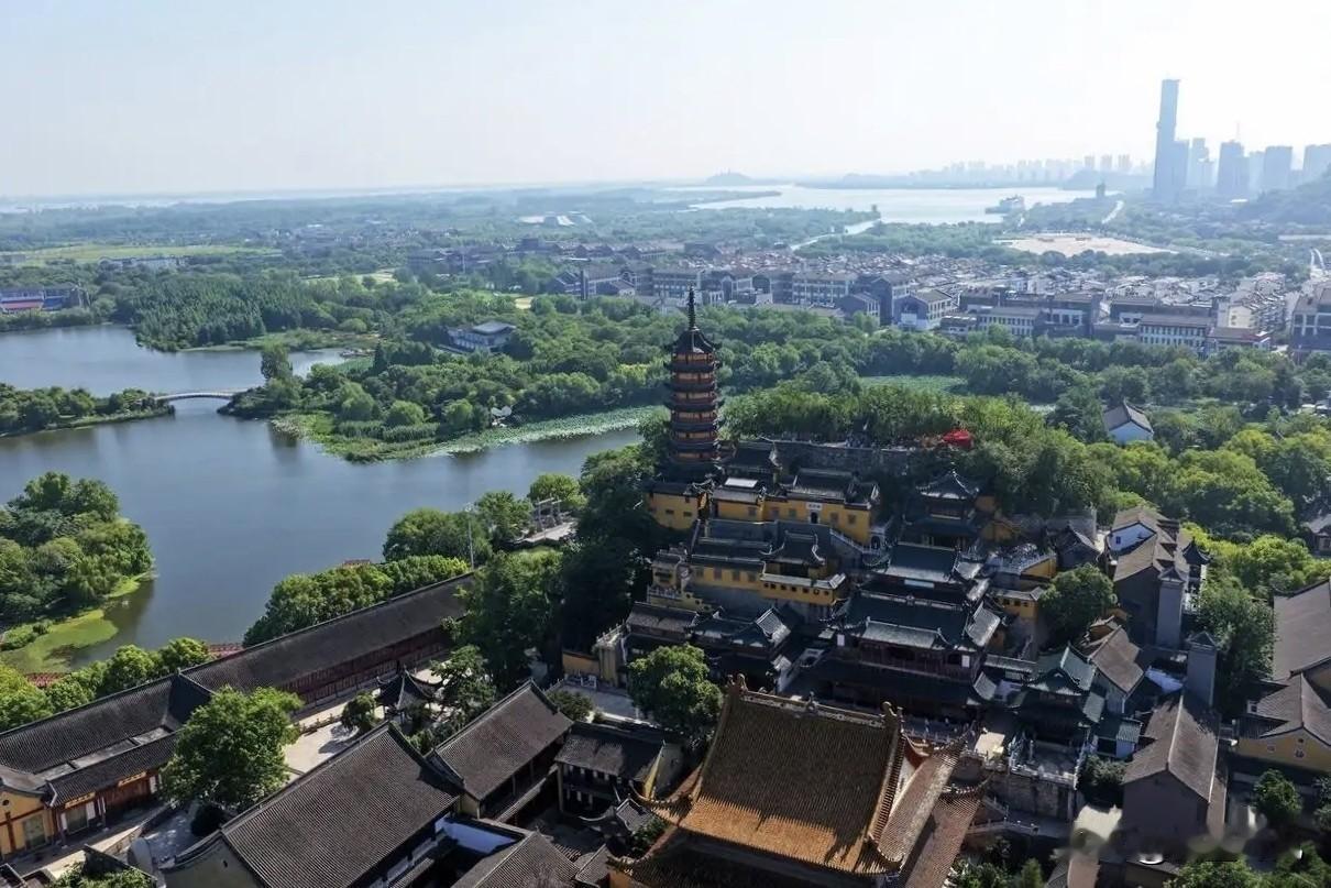 都说江苏十三城各有魅力，但宜居没有标准答案，按需求选才不踩坑。
 
想打拼、追求