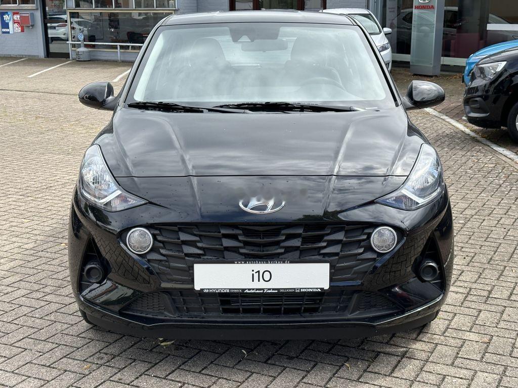 北京现代今年前九个月拢共卖了12.42万辆，2023年全年卖了25.7万辆，北京