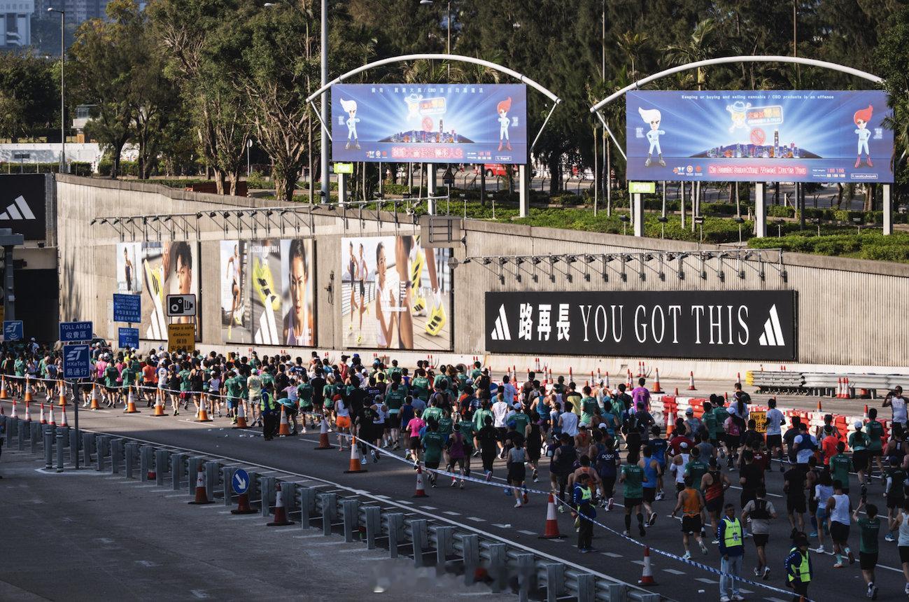 渣打香港马拉松在讨论变为两日赛，终点可能改为启德。两日赛计划为次日移师北部都会区