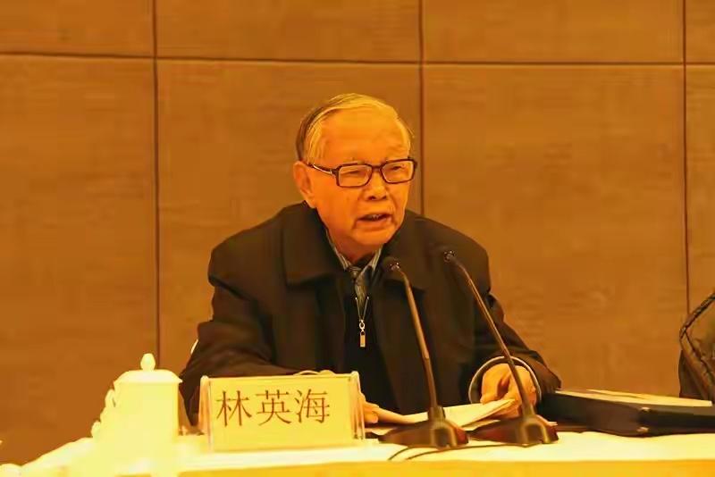 他历任台前县委书记、省委宣传部副部长等职。1984年任省纪委书记，秉公执纪，肃正