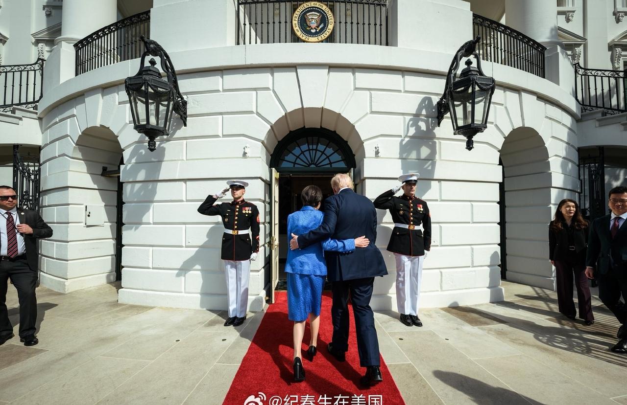 川普和高市早苗。

海外新鲜事高市早苗一到白宫就与特朗普热烈拥抱