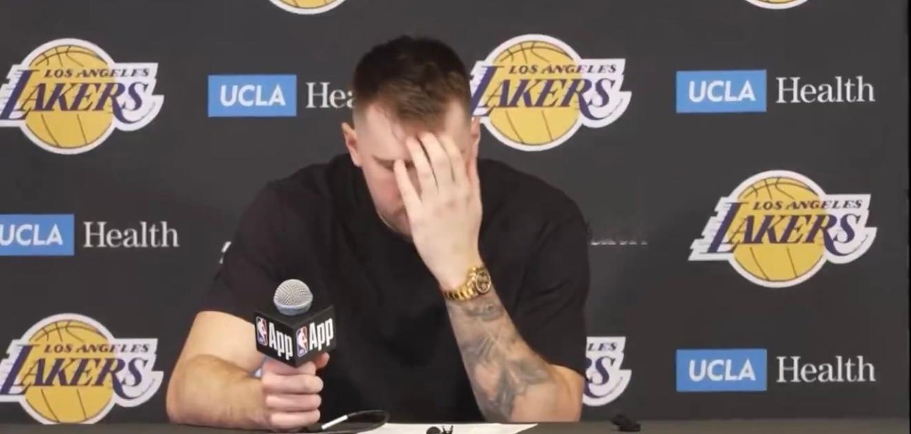 赛后，东契奇￼表示湖人在过去三场比赛的下半场防守都好，但他们需要想办法在上半场也