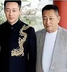 汪老爹一个基因锁死了战兰的上限啊，不喜欢辛苦打拼的妈，喜欢提笼遛鸟的爹，物以类聚